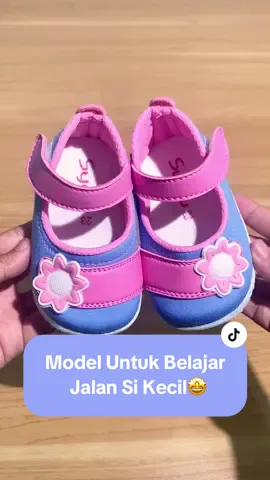 Model bunyi kiyowo motif bunga, bisa untuk menemani perjalanan si kecil🥰 yuk bunda jadikan pertumbuhan si kecil lebih bermakna dengan menggunakan produk dari Syalu💗✨#syalusepatuanak #sendalanak #wibgajian #ootdfashion #promo #sepatumurah #sepatuanaklokal #sepatukeren #sepatuboot #gajian #sepatuanakmurah #sepatuanak #ootdanak #baby #sendalkekinian #kidsfashion #promogajian #sneaker 