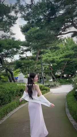 Người mang cho em tổn thương 