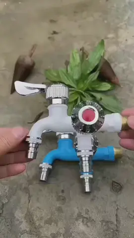 One -in-two-out faucet # faucet #efficient utility # hardware tool #goodstuff sharing # fyp#foryou 
