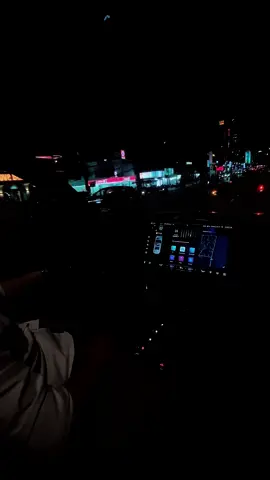 Giữ thành phố chật hẹp lối đi nhiều.. . 🩶 #CapCut #ketthuclungchung #vanvongocnhan #stt #nhachaymoingay #nhactamtrang #trendingvideo #nhacchill #sadsong 