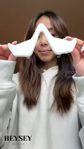 The NEWEST eye massage is here😎#eyes #eyemassager #gift #giftideas #relax #tiktokshop #tiktokmademebuyit 