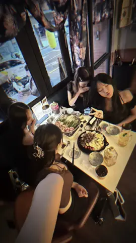 #CapCut nhà có 4 nàng tiên