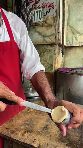 Kia apny kbhi yahan ki kulfi try ki?|| recommend me some streetfood . #foryou #onthisday #onthisday❤️❤️❤️ #foryoypage #fyp #viral #viralvideo #viraltiktok #tiktok #capcut #trending #food 