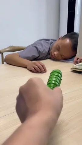 Remote control bug toy 😂😂#funny #toys#toyforkids #childrentoy #kidtoys 