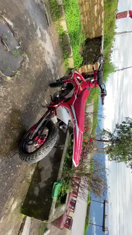 Cross fire 🔥💐#fyp #dolakhacharikot🏡 #rm250 #manishthokar319 #charikot_dolakha🇳🇵🇳🇵 #crossfire #babe #cinematicvideo 