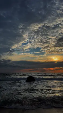 මයාකාරි වලාකුළු 🥹☁️ repost එකක් ඔනෙ . For admin ❤️ #fyp #foryou #foryoupage #fyppppppppppppppppppppppp #fypシ゚viral #fypage #onemillionaudition #onebillionaudition #viraltiktok #evening #eveningvibes #beach #beachvibes #sun #sunset #cloud #clouds #sea #seaview #background #backgroundvideo #backgrounds #for_admin❗ #for_admin #for_admin❕ #ama_001 #sayuru_nirmal #cinematic #cinematicvideo #aestheticvibes #aesthetic #aestheticvideo  @𝙎 𝙞 𝙏 𝙃_🤍🌻 @Dulmi_official ❤️‍🩹 @Chaniru_official ❤️‍🩹 @For_you @Ruviz comment 🫶🩸 @රාධාවණී🌸 @Rɪᴏᴏ 🌬️ @ＭＩＧＡ📍 @nisala_status @𝗙 𝗢 𝗫 𝗬   𝗣 𝗔 𝗚 𝗘   