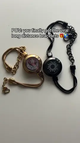 LINK IN BIO ✅ Totwoo bracelets for long distance 🌎 couples, they are all you need to stay connected to your beloved ones 💖  All you have to do is tap it and you'll be connected to them right away. Perfect for gifting 🎁 #Relationship #couple #gift #Love #totwoo #couplegoals #couplegifts #longdistancerelationship 