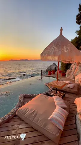 #خدو عيني وشوفو فيها....  #مساء الخير  #strom75901 #منوعات #رومنس #موسيقى #لامونيلي غارو مني#مميز #هدوء #بحر #ريلاكس #استرخاء #غروب 