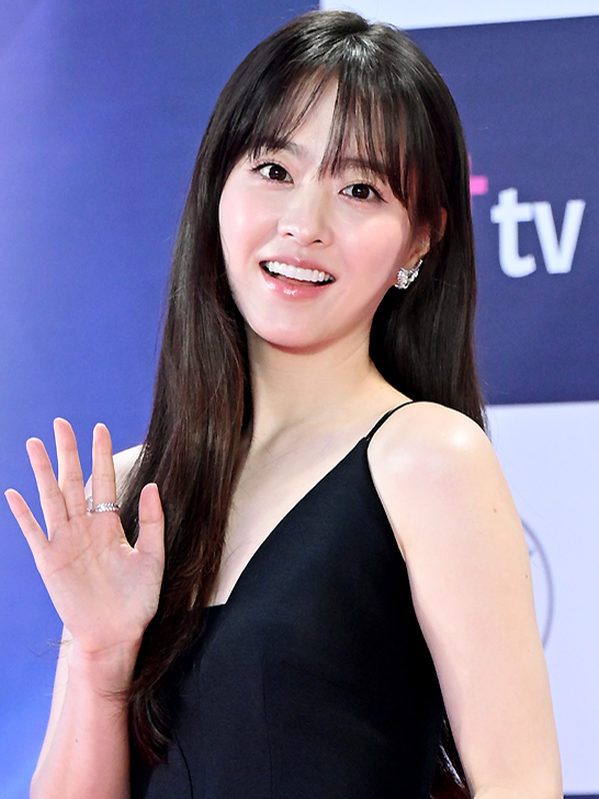 박보영(Park Boyoung), 레드카펫 사로잡은 '뽀블리'의 블랙 드레스 #박보영 #청룡시리즈어워즈 #레드카펫 #시상식 #parkboyoung #정신병동에도아침이와요