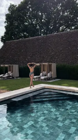 POV: You’re living in your dream 🥂 #luxurylifestyle #parisnightlife #manifestyourdreams #luxuryhotel #luxurytravel 