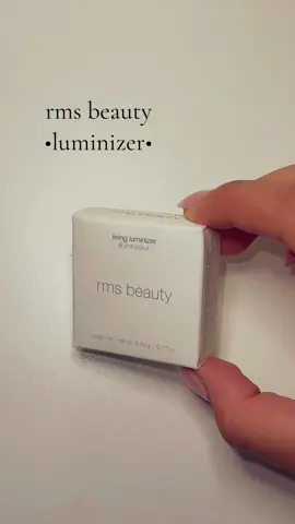 best for no makup, makup look🤩 @RMS Beauty #rms #highlight #makeu #clean #glows #vegan #creultyfree #f #foryoupage #viral #prpackage 