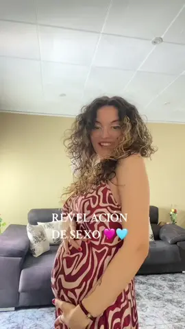 COMENTA SI HAS ACERTADO🩷🩵 Resultado al final 😆 #revelación #revelaciondegenero #genderreveal #embarazada #embarazo #embarazofeliz #embarazosemanaasemana #mamajoven #mamaprimeriza 