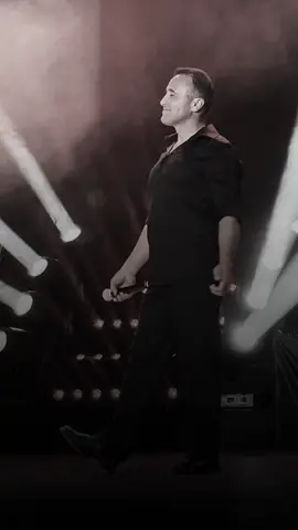 Acılardan ibaretiz aslında  Gidenlerden kalanlardan ibaretiz. Yarım kalan hayatlardan, Tamamlanmamış hayallerden ibaretiz...🥀 MEM ARARAT -WERE DELAL #memararat #kürtceşarkılar #memararat__official #keşfet #kesfetbeniöneçıkart #fyp #CapCut 