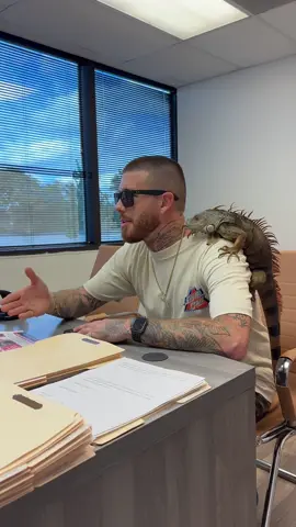 I might make some of the best promo videos around! 😂 BOOK ME NOW! #Stackz954 #FloridasFavorite #ExoticExpress #Iguana 