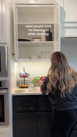 MY FAVORITE ALWAYS😍🌲✨ #cleaning #funny #CleanTok #motherhood #pregnancy #cleaningmusic #christmasmusic 