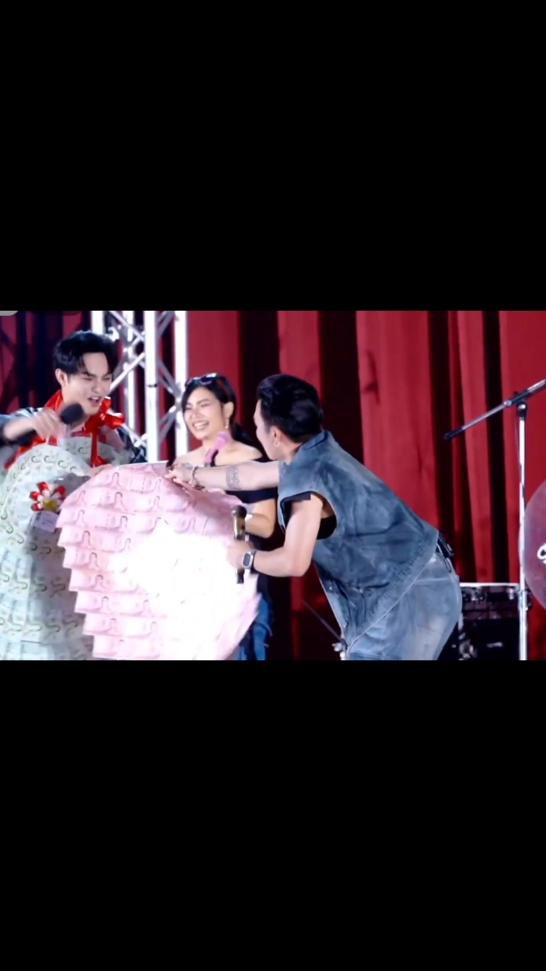 #ลิเกคณะศรรามน้ําเพชร #ศรรามน้ำเพชร #แบงค์ศรราม @j.kularb แม่🥰🥰😂😂