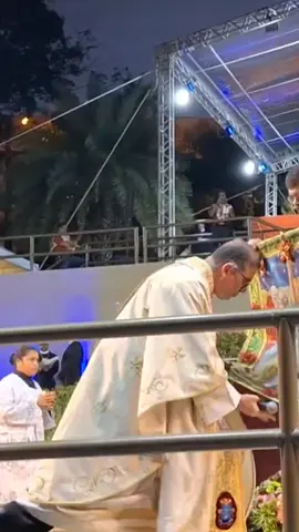 #trindade #divinopaieterno #foliadereis #festadetrindade #devoção #romaria #paieterno 