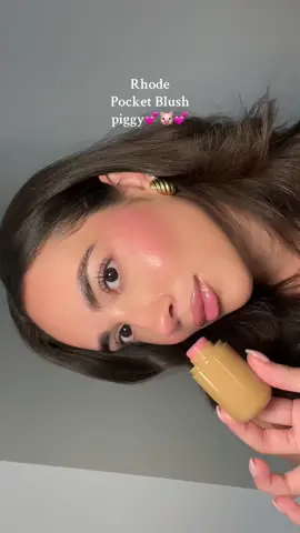 This shade!!!💞 @rhode skin @Hailey Bieber #makeup #makeuptutorial #makeuptok #glowymakeup #rhodeskin #rhode #pinkblush #blushtrend #blush #blushtutorial #lipcombos #babypink #pinkmakeup #dewymakeup 