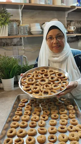 البقسماط ب ١٠٠ جنية الكيلو ليه تشترية ده بنص دقيق هتعملية خفيف ومقرمش والبركة فيه#بقسماط_أساور #حلقات_عين_اليمامة #أكلنا_بالمصري 