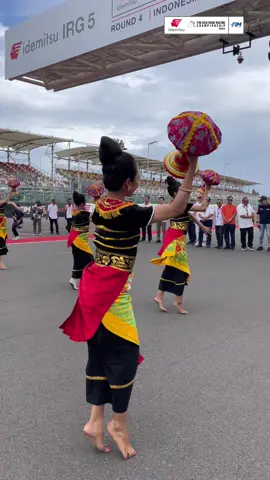Opening ceremony before Race 2! #ARRC #AsiaPower #FIMAsia 