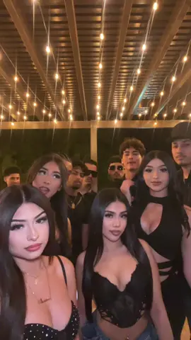 comment who u see🫣