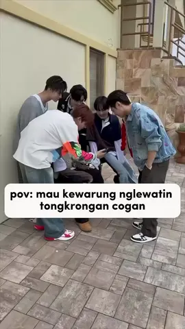 aku ditatap begitu langsung pingsan sih (kepelukan jay) #enhypen 