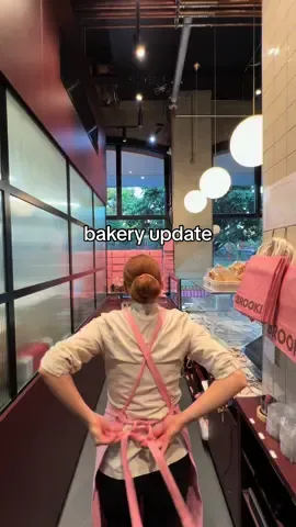 A lot has changed 😮‍💨 it feels like rush hour to get everything in place before we open two new bakery locations to justify our big central kitchen - but y’all know i love being busy! #bakeryowner #bakerlife #smallbusinessowner 