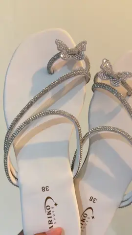 สวย ✨ #รองเท้า #รองเท้าแฟชั่น #รองเท้าแตะ #รองเท้าผู้หญิง #รองเท้าแตะแฟชั่น #รองเท้าแตะผู้หญิง #รองเท้าแตะรัดส้น #รองเท้าสวย #รองเท้าสวยๆ #รองเท้าสายเพชรสวยหรู #รองเท้าสายคาดเพรช 