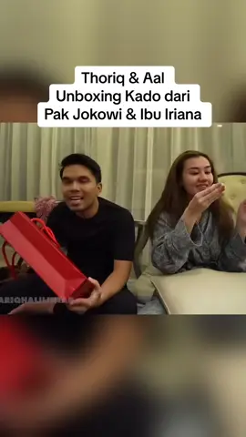 #unboxing #kado #aaliyahthariq #aaliyahmassaid #thariqhalilintar #pernikahan #jokowi #iriana 