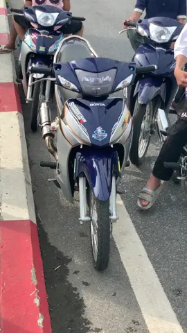 Nay có ai gặp con báo này không nhỉ 😅#wave125i_ไฟเลี้ยวบังลม #xuhuongtiktok #xuhuong2024 #wave110 