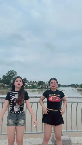 #xuhuongtiktokk may nay bị flop qué