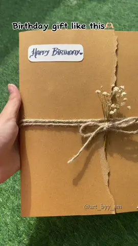 Perfect birthday gift for your loved one❤️msg on whtsapp to order yours💗.                                                #customized #artbyysm #art #craft #fyp #birthdaycard #foryoupage #explorepage #goviral #packingorders #giftidea #fypシ #crafty 