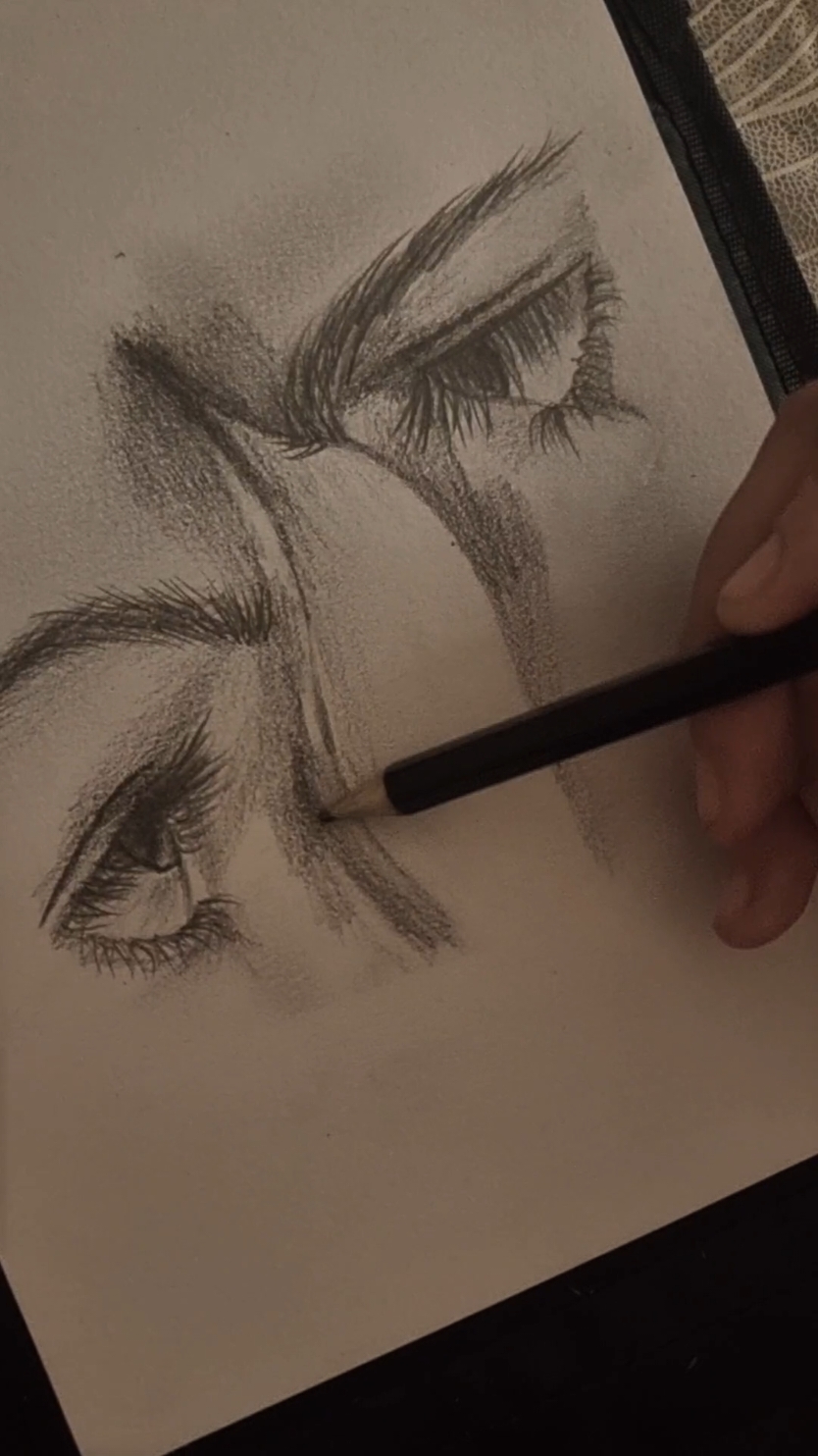 @dania✨️طاحو عينيها فعينيا #رسم #pencil #eyes #sketch #drawing #eyecontact #looking #algerie🇩🇿 #اكسبلور #fypシ 