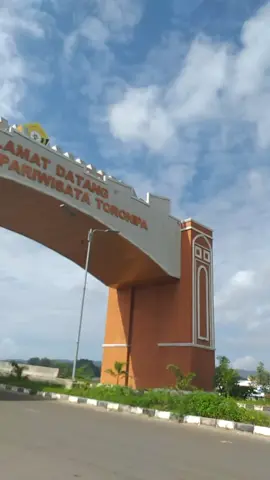 Gerbang kawasan pantai toronipa dan sekitarnya 😇😇😇