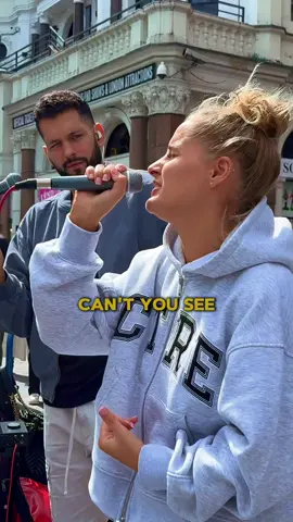 Trying to hit those @Teddy Swims riffs wasn’t easy 🫨 @livharlandmusic ❤️ #singers #teddyswims #losecontrol #busking