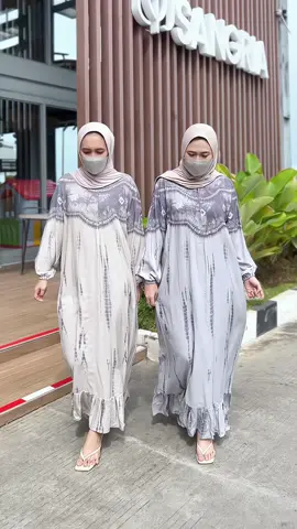 Cantik cantik banget longdresnya 😻 langsung chekout 👇 kodr zenna dress 