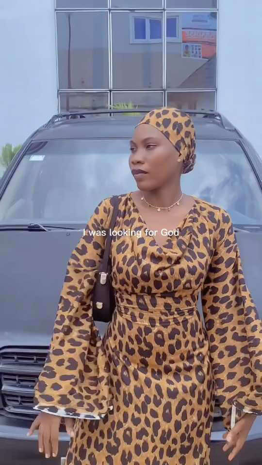 POV: You are a christian girl who loves fashion😌😊🔥 Happy sunday #fyppppppppppppppppppppppp  #viralvideo  #fypシ  #sewingtiktok  #trend  #cowlneck  #cowlneckdress  #christian  #christiantiktok  #girlpower  #christianity  #fashion #fashiontiktok 