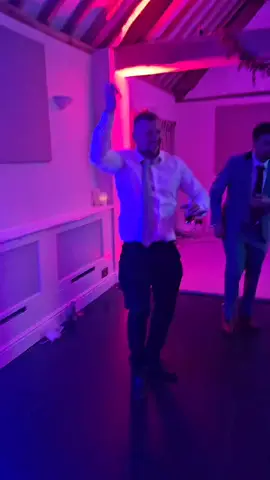 Sometimes you just gotta show people how to move 😂😂 #drunk #wedding #best #men #bestman #bestmen #man #dance #party #move #grove #show #moves #dancefloor #cutting #shapes #duet 