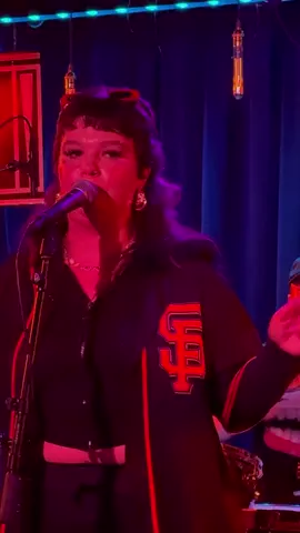 My USA tickets are up for grabs n this is a glimpse of the sexiness of messy