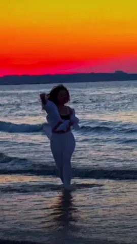 #طاقة_ايجابية🦋☁️ #طاقة_ايجابية🦋☁️ #انثى_متفائله_لا_تعرف_الأنكسار🖇💃🏻😍انا #ارقص_يلا_جننهم😂❤👏 