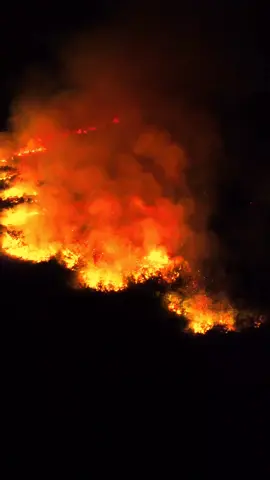 PANTAUAN UDARA MALAM HARI,LAHAN TERBAKAR DI SEKUNDER C, KUBURAYA Terpantau Lahan Terbakar, Lahan Terbakar Di Wilayah Sekunder C, Kuburaya, Kalbar  Dekat Rasau Jaya, Kec. Rasau Jaya, Kabupaten Kubu Raya  Dokumentasi Drone Relawan Rumah Zakat Kalbar, Minggu, 29 Juli 2024 Jam 00.12 #rumahzakatkalbar#dronekalbar