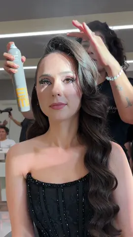 @Sabit Akkaya Hair Stylist ve ekibine çok teşekkür ederiz bizi bu geceye muhteşem saç ve makyaj ile hazırladığı için .. ❤️❤️ #reklam 