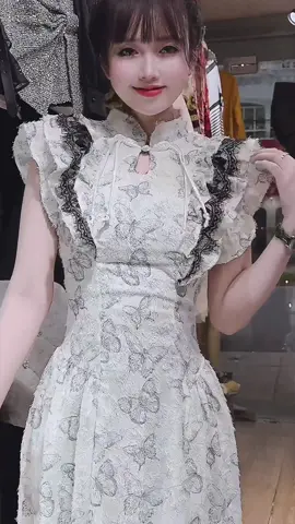 Thanh xuân này thiếu gì cũng đc , nhưng em đầm tiểu thư này nhất định phải có 😍😍 #xuhuong #vaythietke #thuongbuishop #dutiec #sethottrend #xuhuongtiktok #sangchanh #vayxinh 