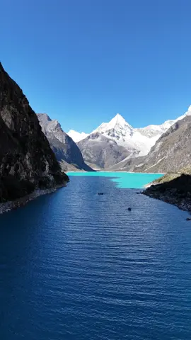 Laguna Parón, un destino increíble 🏔️ Ubicada en el Parque Nacional Huascarán, en la región de Áncash, se encuentra a una altitud de aproximadamente 4,200 msnm. Actividades a realizar: Senderismo 🥾: Hay varias rutas de senderismo alrededor de la laguna que ofrecen vistas panorámicas de las montañas y el agua. Escalada 🏔️: Las montañas circundantes son populares entre los escaladores. Fotografía 📸: La impresionante belleza la convierte en un lugar ideal para la fotografía. Este destino ha sido posible gracias a @apuecolodge . Pueden contactar a través de IG para hospedarse y realizar distintas actividades dentro del Parque Nacional Huascarán. . . . #ancash #peru #laguna #mountain #landscape #travel #travelphotography #dji #djiglobal  #lagunaparon #travelphotography #travelblogger 