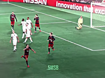 لويس سواريز🫡❤️#كرة_قدم #سواريز #فيسكا_برسا_دائماً_وابداً🔵🔴 #برشلونة #footballtiktok #barcelona #suarez #fyp #foryou 