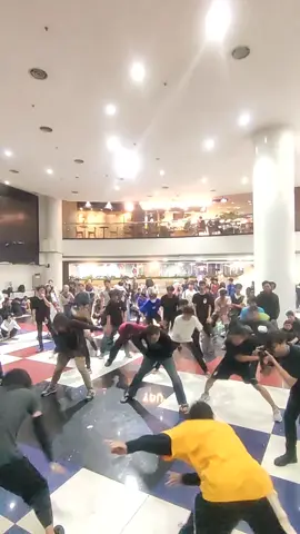 Random Play Dance Asa No Hoshi 2024 Bandung Electronic Center (BEC) BANDUNG #cosplay #coswalk #cosplaybandung #cosplayerindonesia #rpd #dance #wibu #jejepangan #eventjepang #eventbandung #coverdance #jogedwibu #wibugoyang #wibuviral #cosplayer #eventmall #eventwibu 