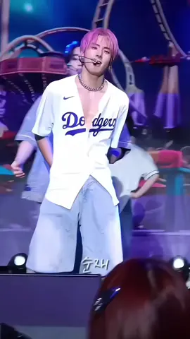 Camin berasa liat adegan dewasa😭 #sunwoo #eric #hyunjae #changmin #theboyz 