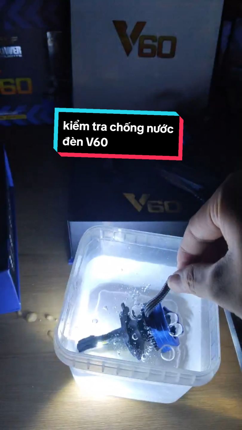 kiểm tra chống nước ip68 đèn V60 #denphav60 #denxemay #denoto #120w 