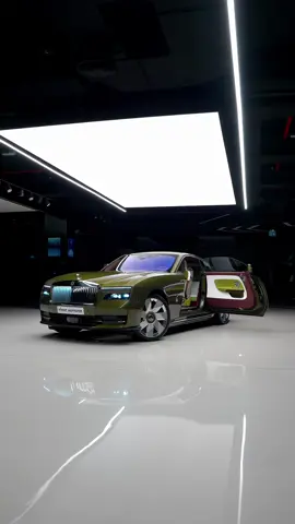 Rolls Royce Spectre ✨ #rollsroyce #spectre #rollsroycespectre #luxurycars #dubaicars #cardealership #luxury 