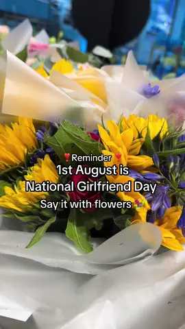 ❣️Reminder❣️  National Girlfriend Day is coming up, say it with flowers 💐 #nationalgirlfriendday #flowers #glasgowsilverburn 